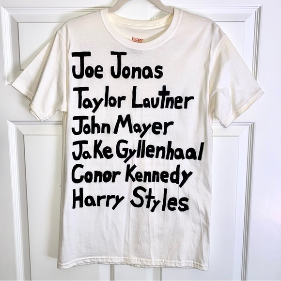 “Karma is my boyfriend” Homemade Taylor Swift T Shirt Hanes Brand Men’s Small - Picture 6 of 7